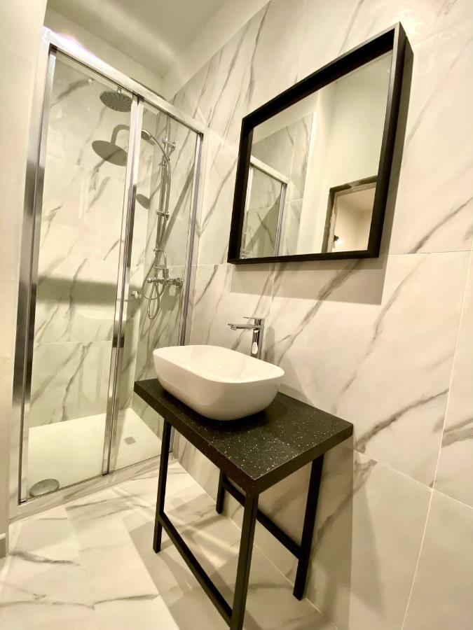 Apartments Down Town Сень Екстер'єр фото