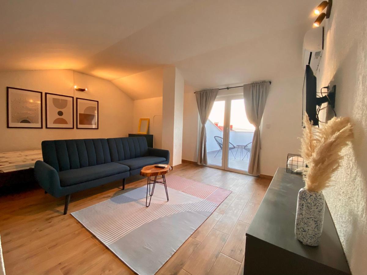 Apartments Down Town Сень Екстер'єр фото