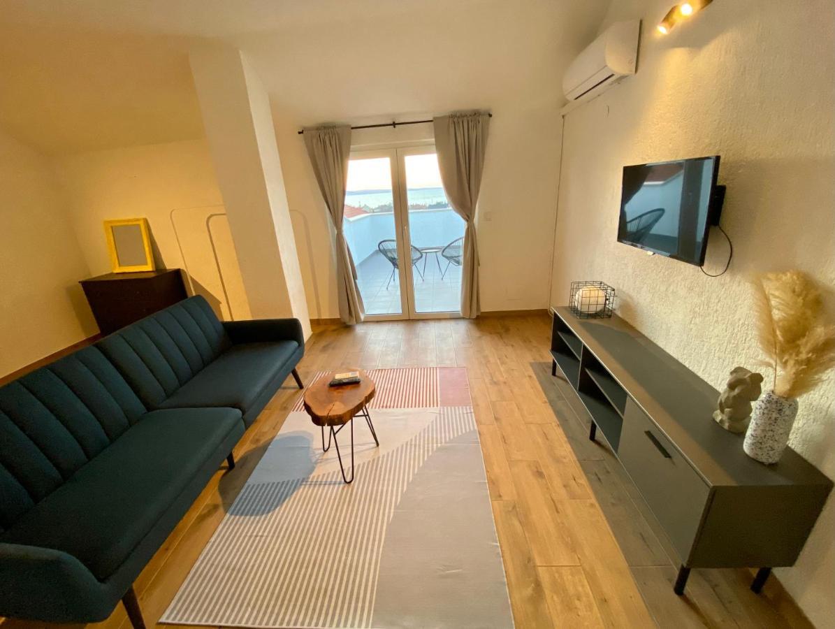 Apartments Down Town Сень Екстер'єр фото